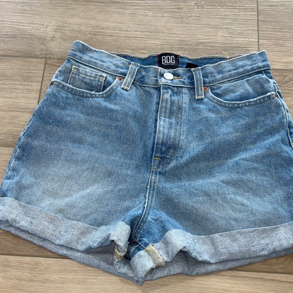 BDG Light Blue Jean Shorts mom high rise zipper fly cuffed size 26”